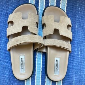 Steve Madden Hermes Chyphe Sandal